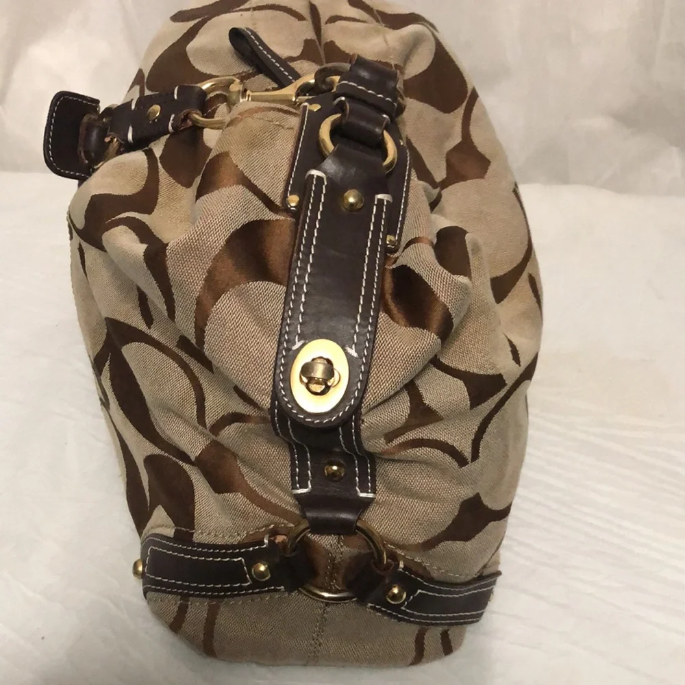 Coach Carly Vintage Hobo Bag